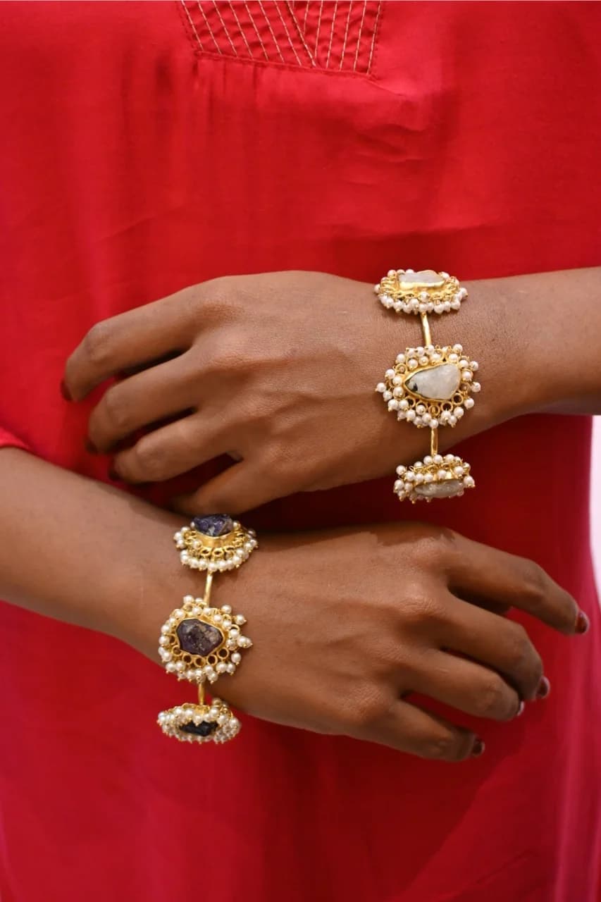Crystal And Pearl Kada